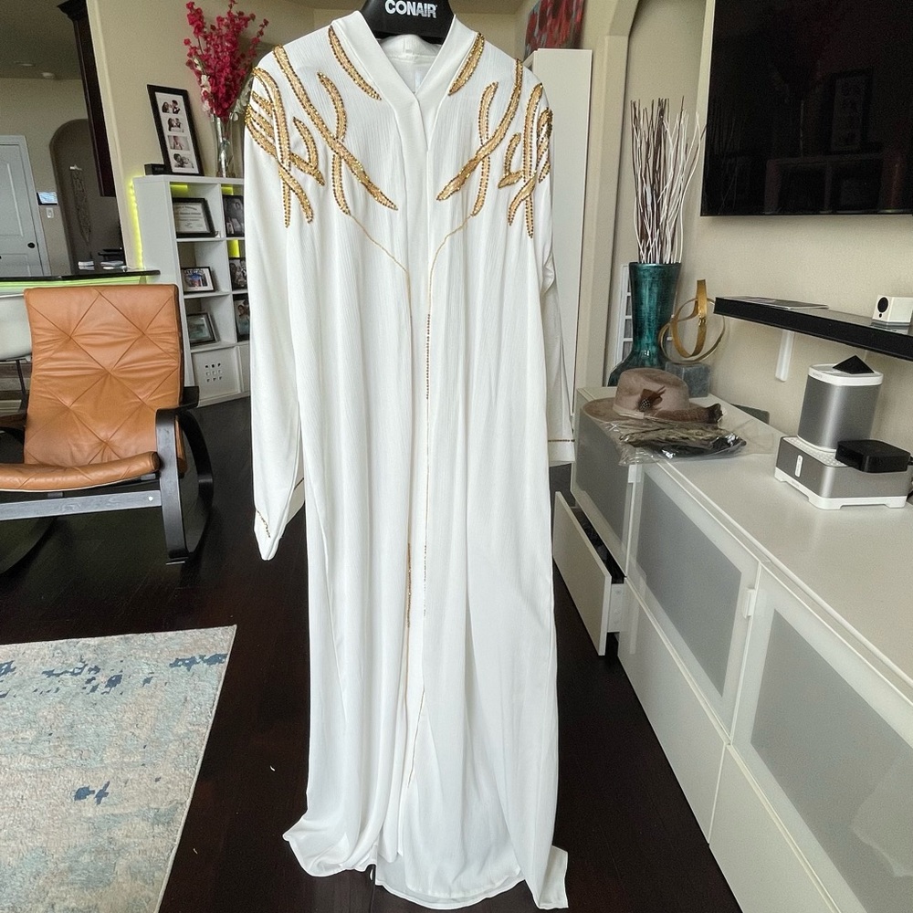 Eid White Chiffon Abaya UAE Size 60 Fits Medium and Large